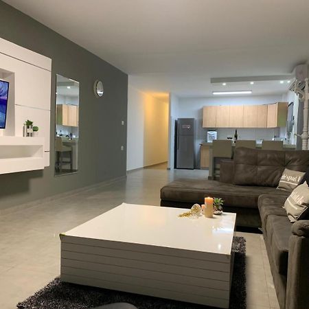 Spat Apartments Bat Yam Exteriör bild