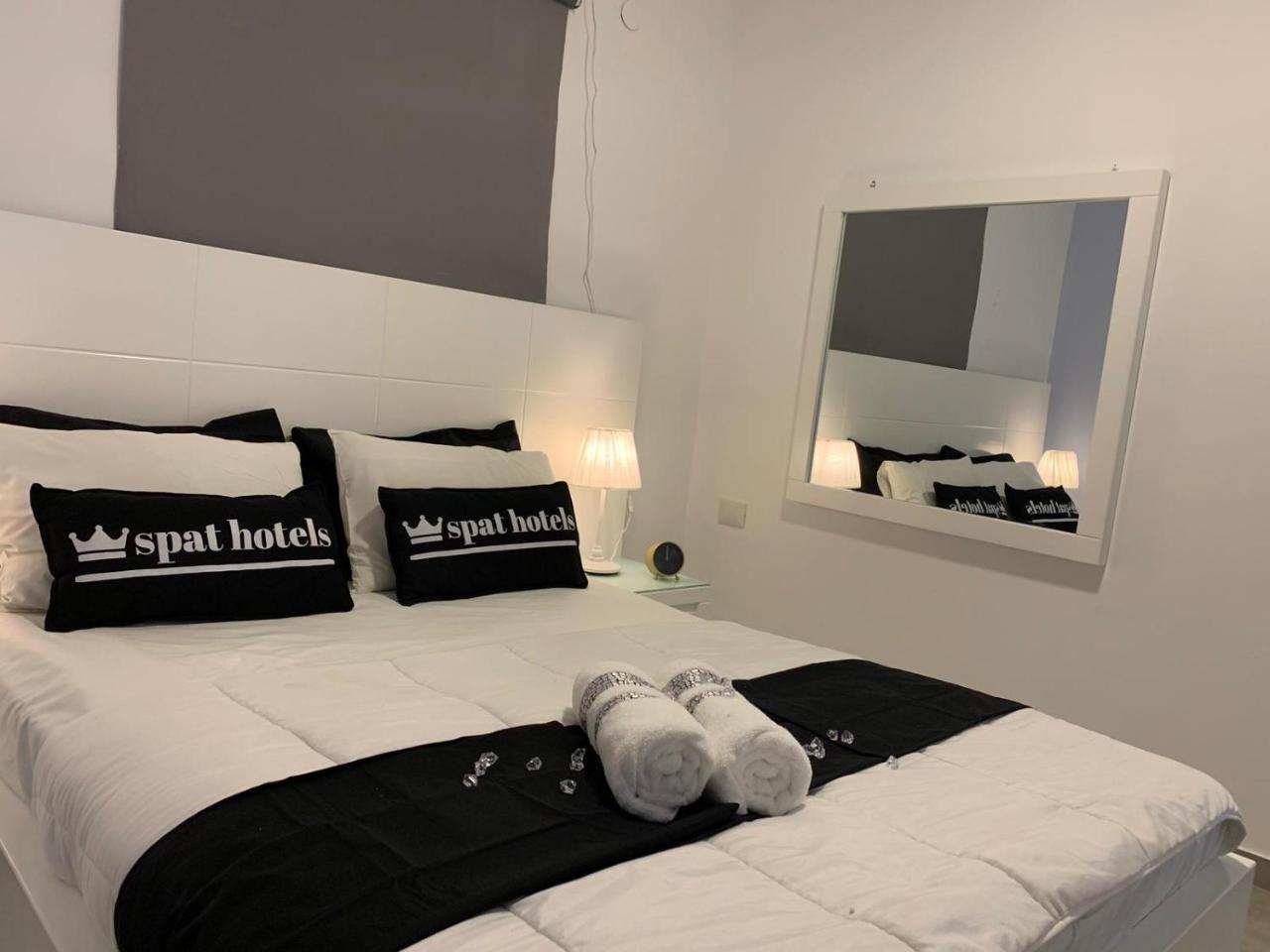 Spat Apartments Bat Yam Exteriör bild